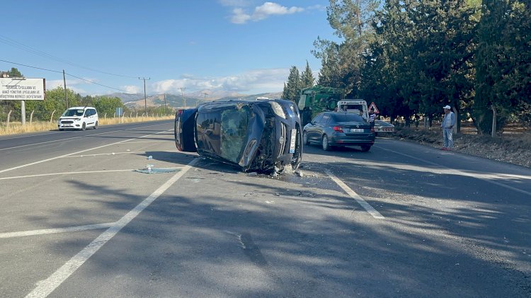 Otomobil ile biçerdöver çarpıştı: 6 yaralı