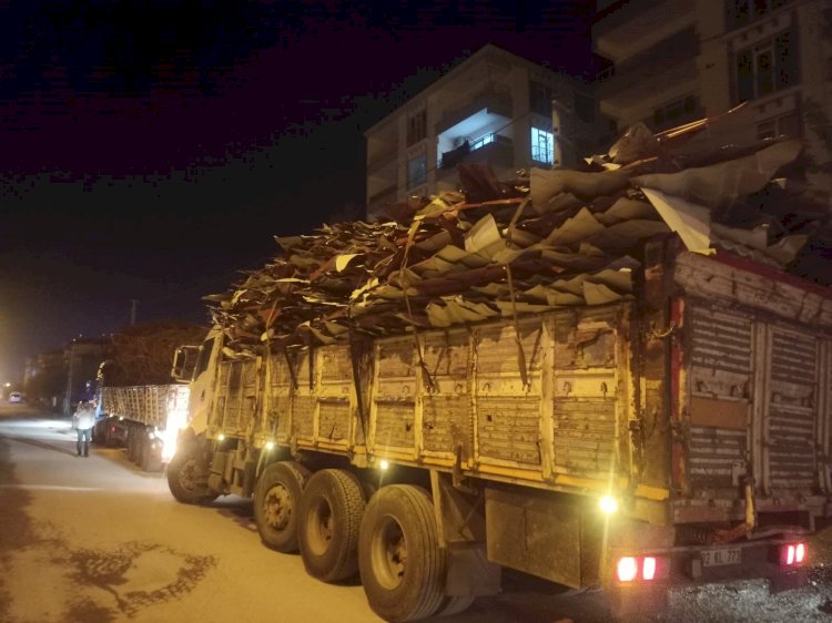 Düzensiz hurda taşıyan tırlara ceza yazıldı