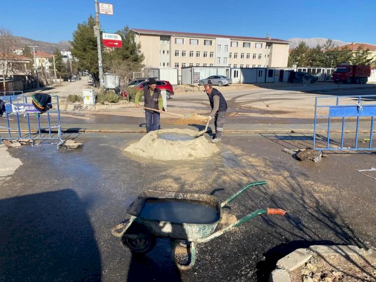 Fen işleri müdürlüğü ekipleri çalışmalarını sürdürüyor 