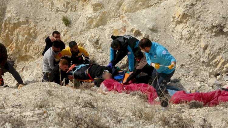 Adıyaman’da paraşüt kazası: 1 ölü Üroloji Uzmanı Op. Dr. Mahir Kartalmış Paraşüt kazasında hayatını kaybetti