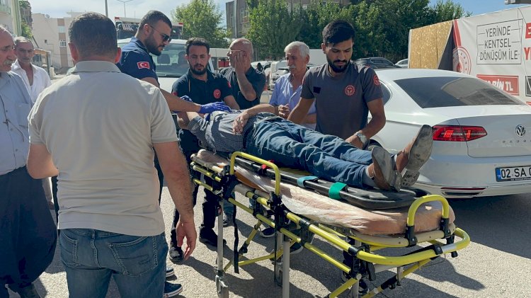 Motosiklet yayaya çarptı: 1 yaralı