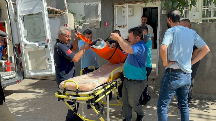 Bıçağın Üzerine Düşen Şahıs Yaralandı